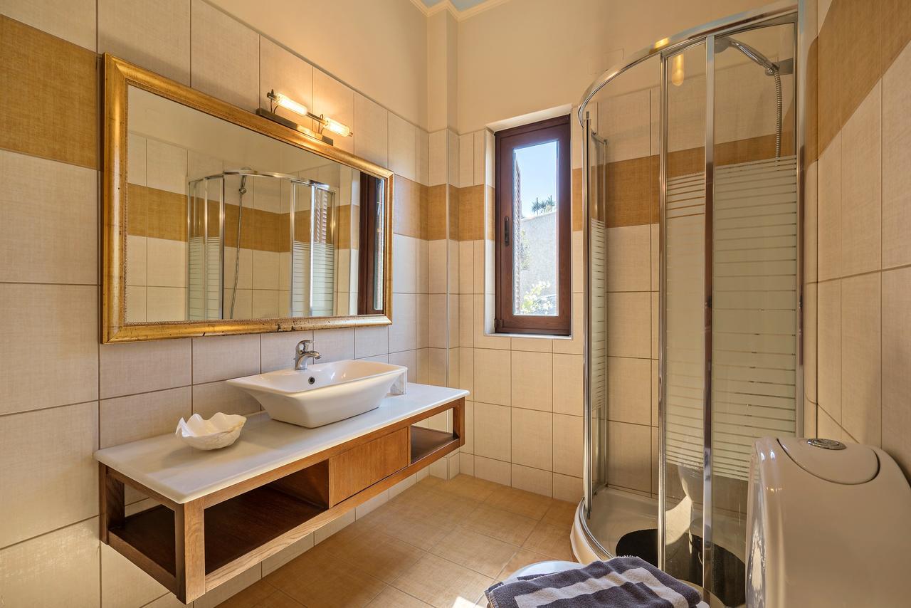 Sea Views At Villa Anemomylos With Heated Pool, Ping Pong And Tennis Agia Pelagia Kythira المظهر الخارجي الصورة